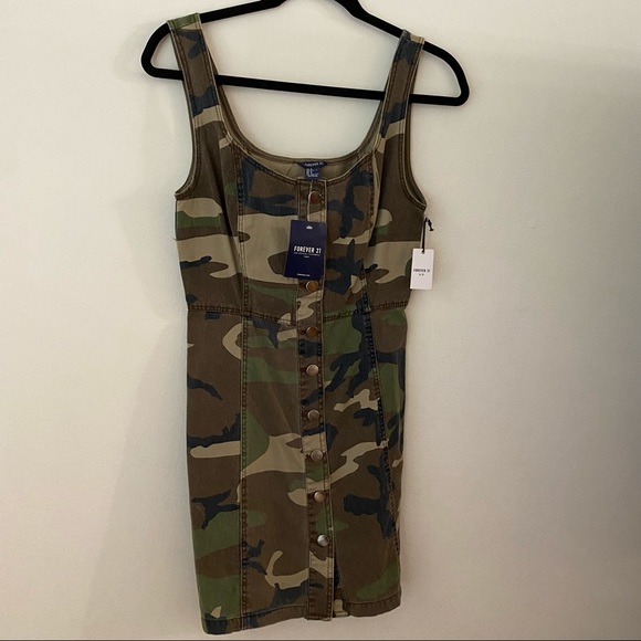 NWT Forever 21 Camo Button Up Dress - Picture 2 of 9
